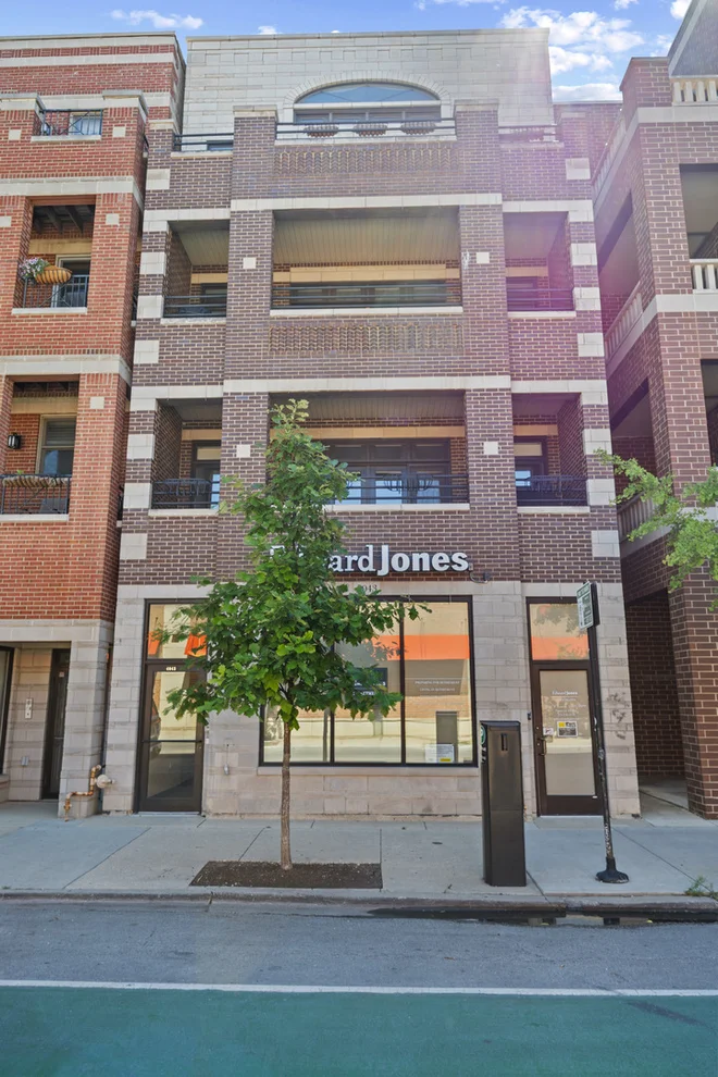 Unit for sale at 4043 N Damen Avenue, Chicago, IL 60618