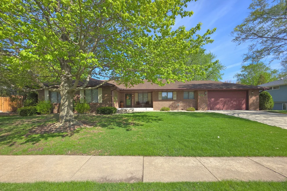 Unit for sale at 204 Carriage Drive, Morris, IL 60450
