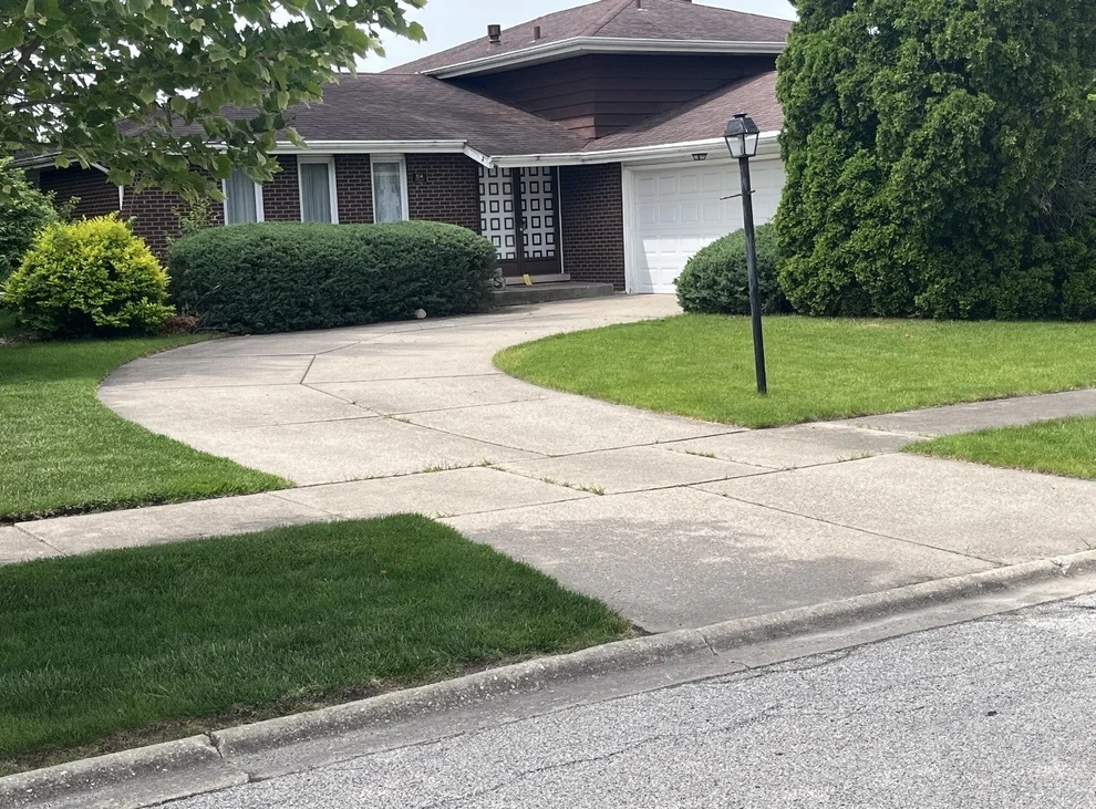 Unit for sale at 514 Willow Lane, Beecher, IL 60401