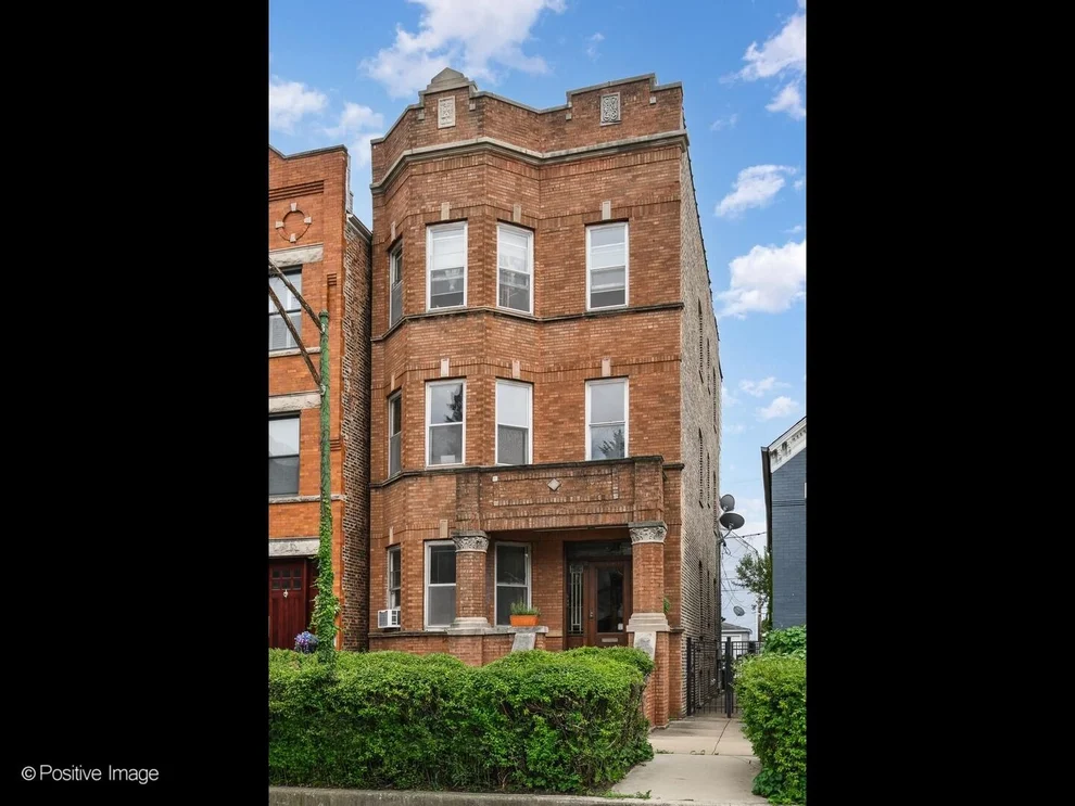 Unit for sale at 925 W 31st Place, Chicago, IL 60608