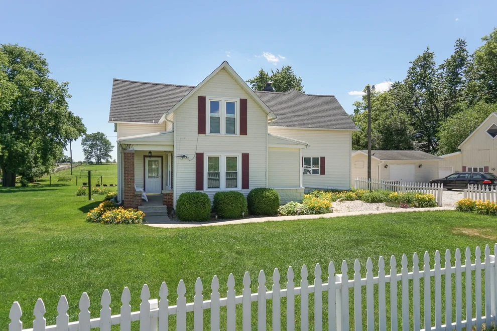 Unit for sale at 409 Woodrig Road, Bloomington, IL 61704