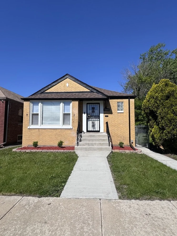 Unit for sale at 12628 S Emerald Avenue, Chicago, IL 60628