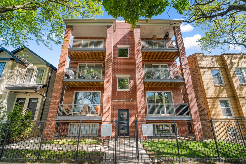 Unit for sale at 3708 W CORNELIA Avenue, Chicago, IL 60618