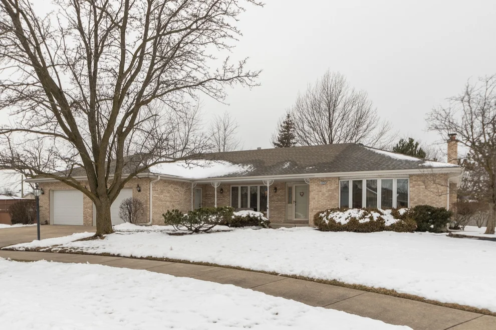 Unit for sale at 16720 Kara Court, Oak Forest, IL 60452