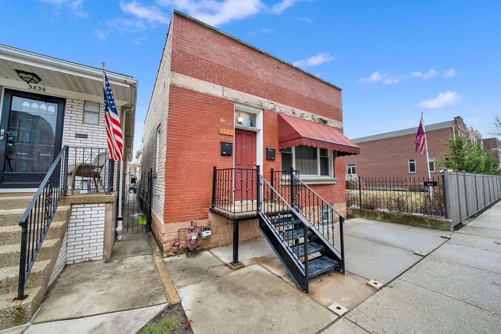 Unit for sale at 3841 S Lowe Avenue, Chicago, IL 60609