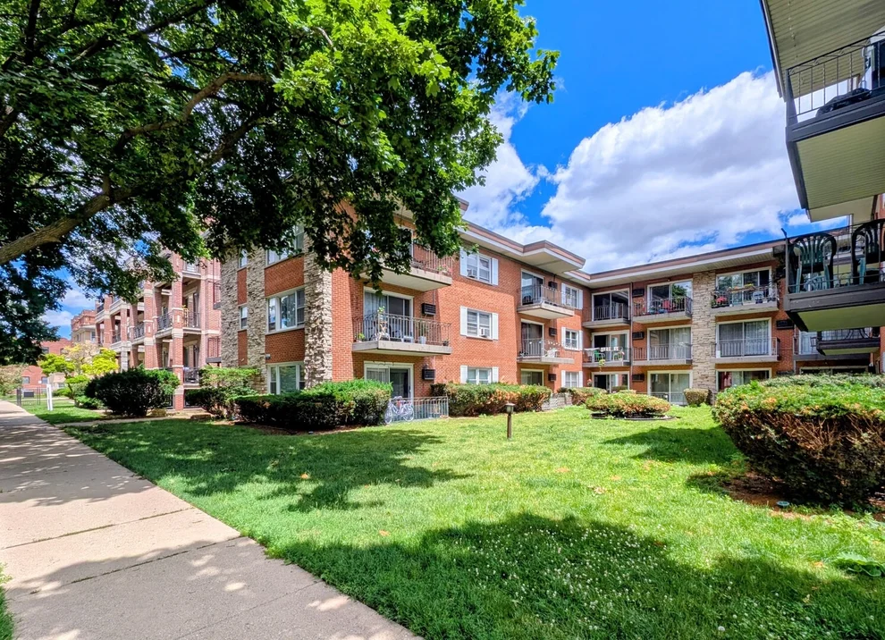 Unit for sale at 4229 N Keystone Avenue, Chicago, IL 60641