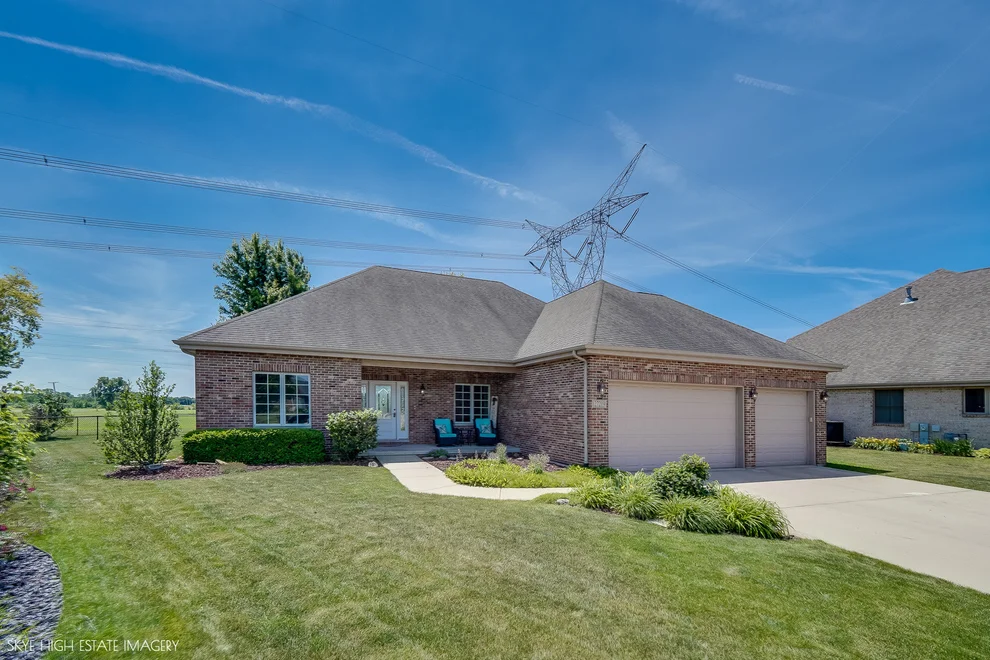 Unit for sale at 27219 Deer Hollow Lane, Channahon, IL 60410