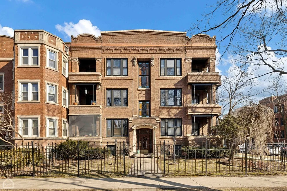 Unit for sale at 6619 N Glenwood Avenue, Chicago, IL 60626