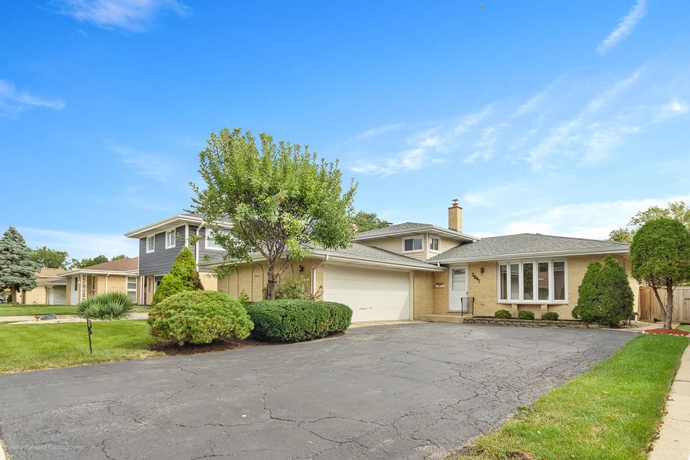 Unit for sale at 2847 Buckingham Avenue, Westchester, IL 60154