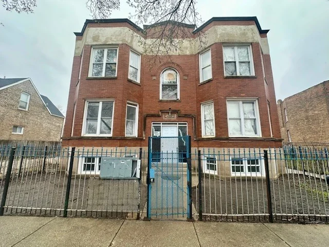 Unit for sale at 4035-37 W Harrison Street, Chicago, IL 60624