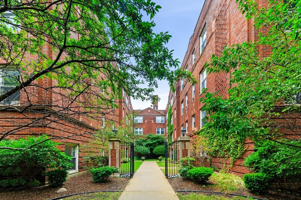 Unit for sale at 3458 N Janssen Avenue, Chicago, IL 60657