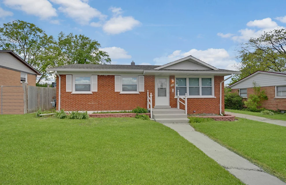 Unit for sale at 379 Hickory Street, Chicago Heights, IL 60411