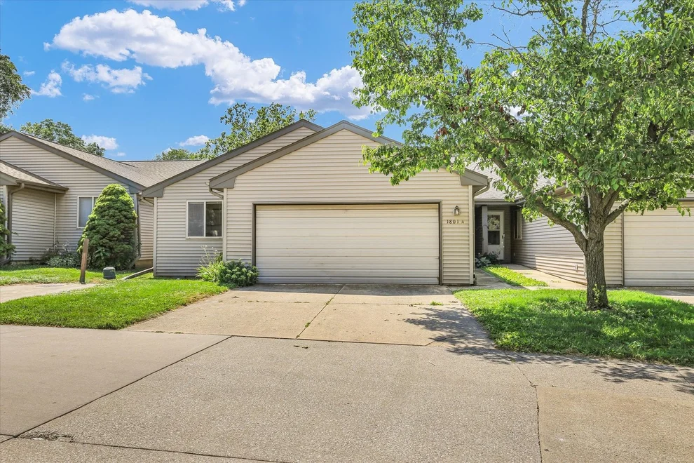 Unit for sale at 1801 Glenwood Oaks Court, Urbana, IL 61801