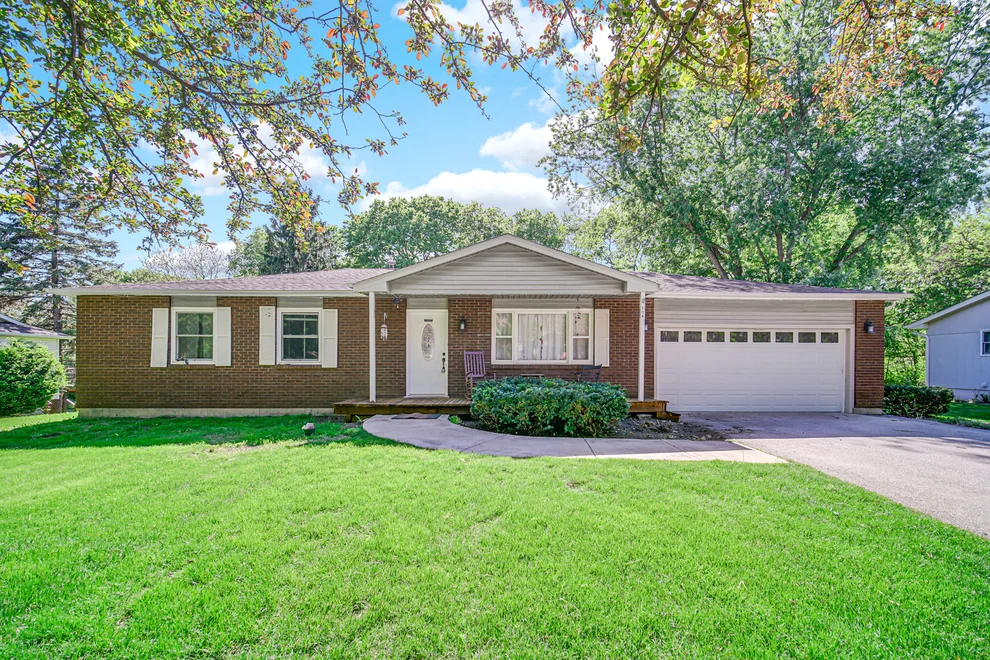 Unit for sale at 104 Poplar Road, Yorkville, IL 60560
