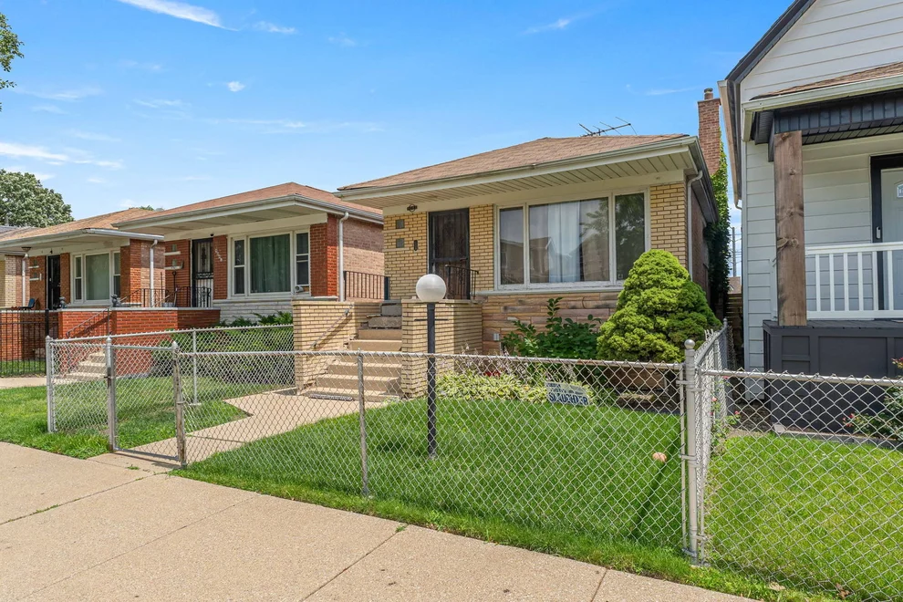 Unit for sale at 9043 S Carpenter Street, Chicago, IL 60620
