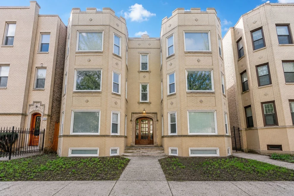 Unit for sale at 6154-56 N HAMILTON Avenue, Chicago, IL 60659