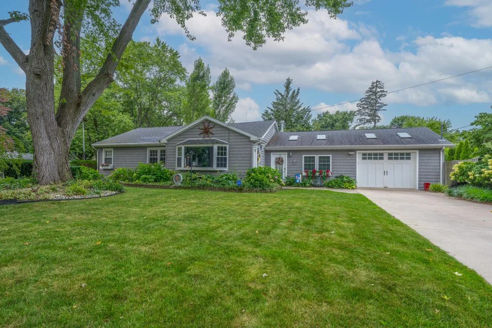 Unit for sale at 2110 Commonwealth Road, Benton Harbor, MI 49022