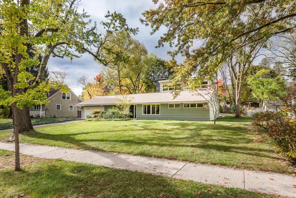 Unit for sale at 1307 Beechwood Drive, Ann Arbor, MI 48103