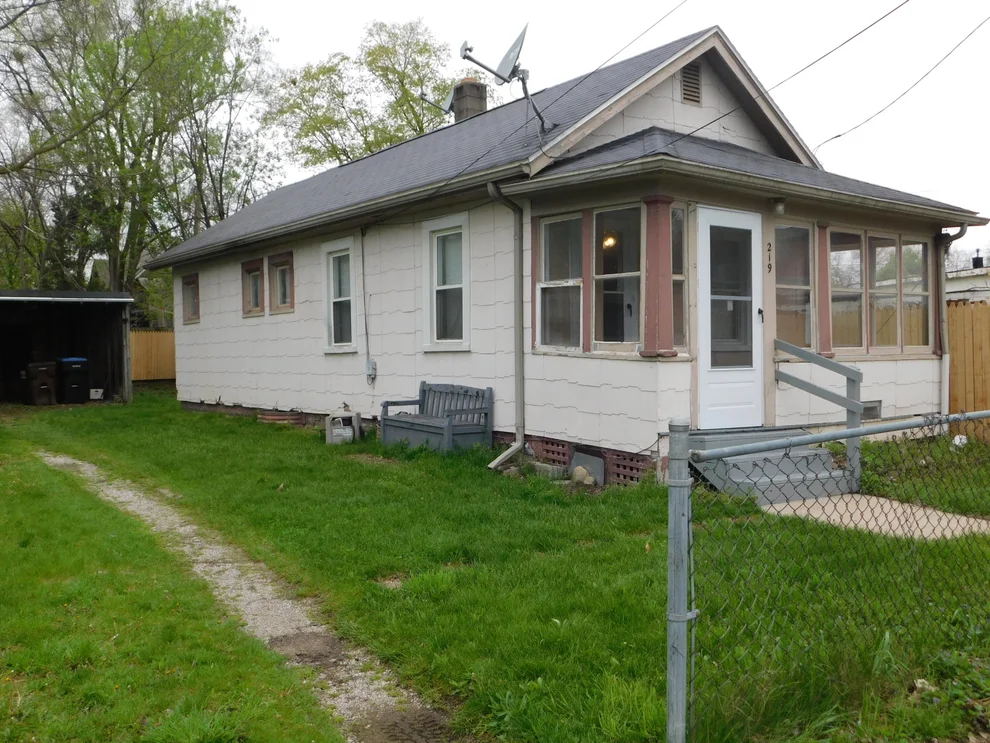 Unit for sale at 219 N Lincoln Street, Ypsilanti, MI 48198