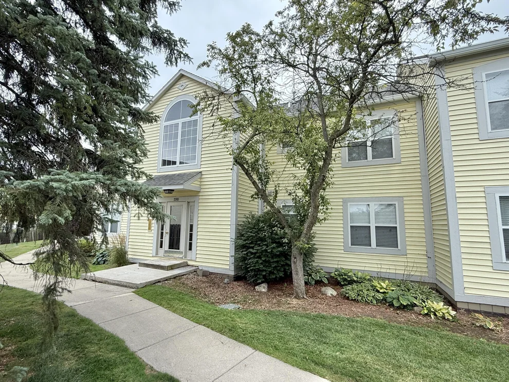 2203 South Huron Parkway