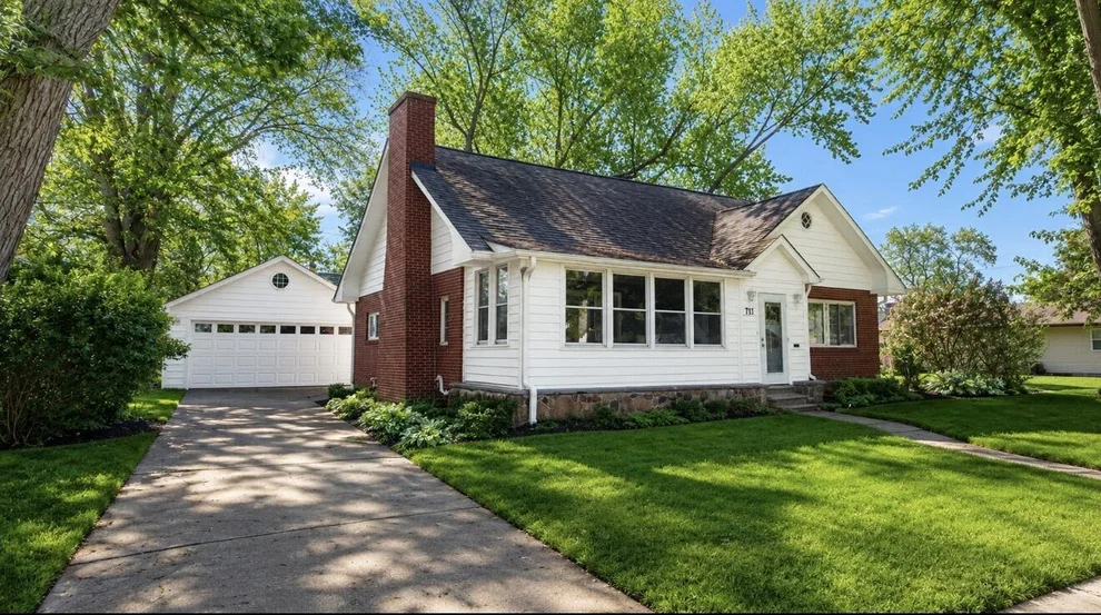 Unit for sale at 717 Taylor Street, Chelsea, MI 48118