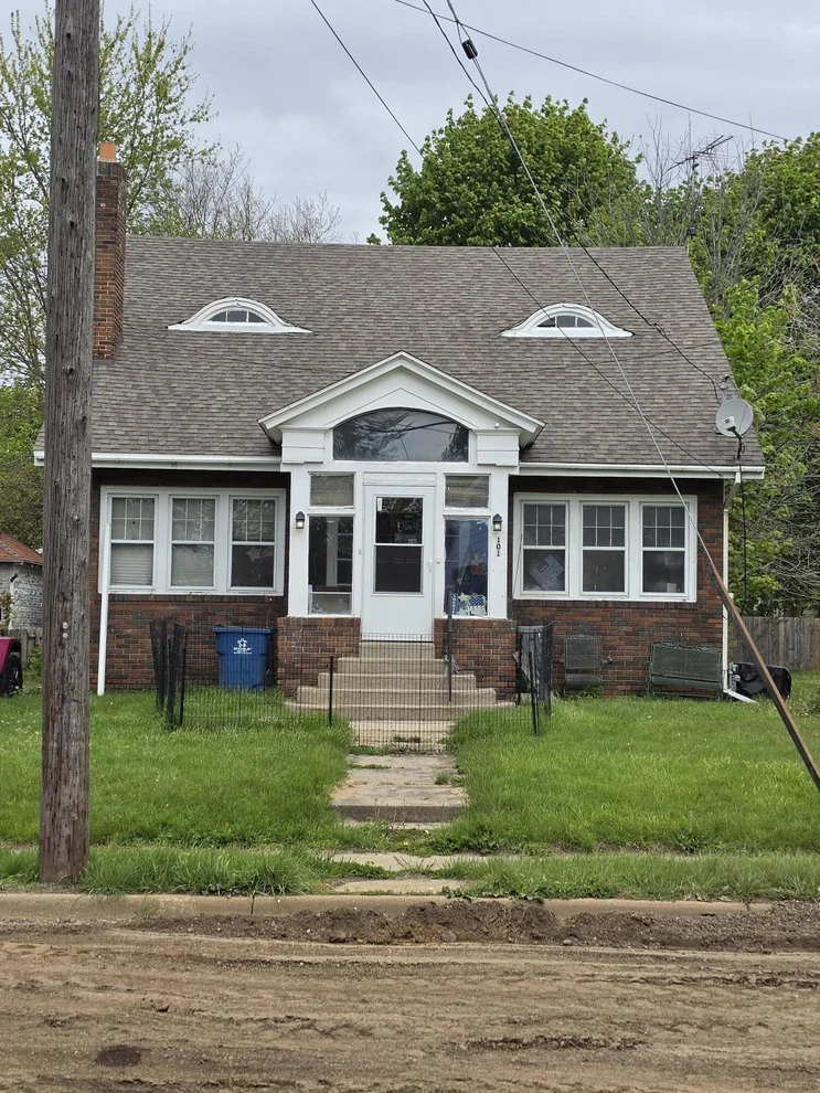 Unit for sale at 101 Lathrop Avenue, Battle Creek, MI 49014