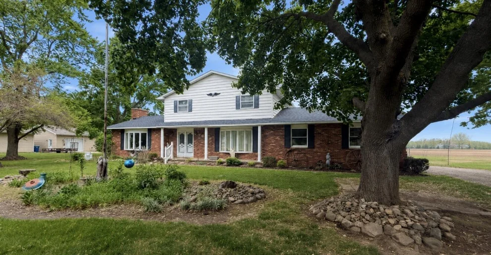 Unit for sale at 3914 Ferden Road, New Lothrop, MI 48460