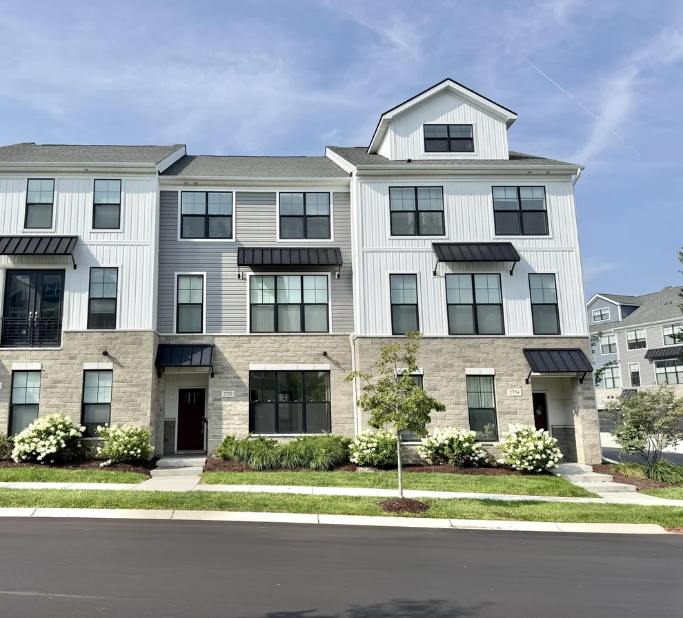 Unit for sale at 2752 S Spurway Drive, Ann Arbor, MI 48105