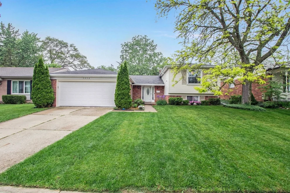 Unit for sale at 2838 Renfrew, Ann Arbor, MI 48105