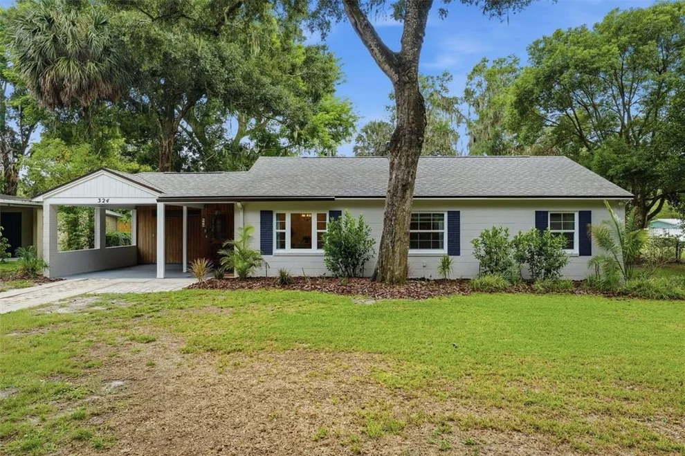Unit for sale at 324 W 12TH AVENUE, MOUNT DORA, FL 32757