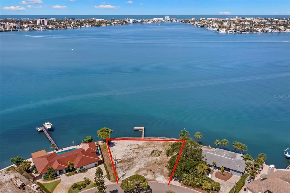 Unit for sale at 7940 GARDEN DRIVE N, ST PETERSBURG, FL 33710