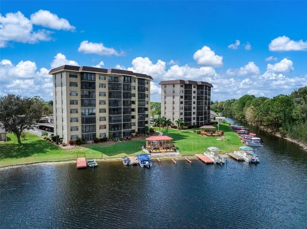 Unit for sale at 117 COUNTRY CLUB DRIVE, LAKE PLACID, FL 33852