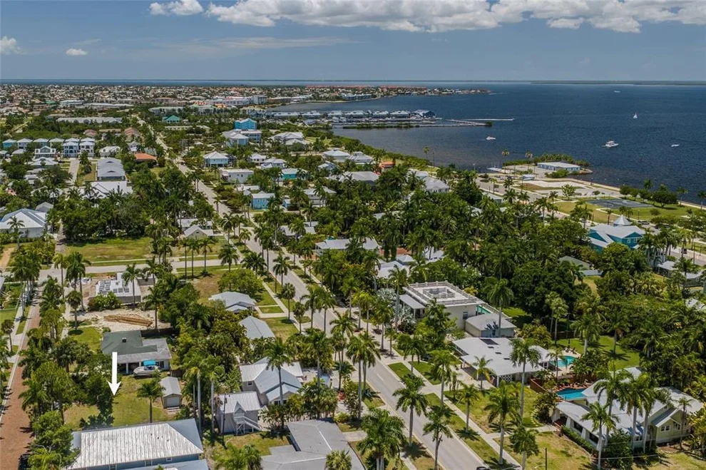 Unit for sale at 610 TRABUE AVENUE, PUNTA GORDA, FL 33950