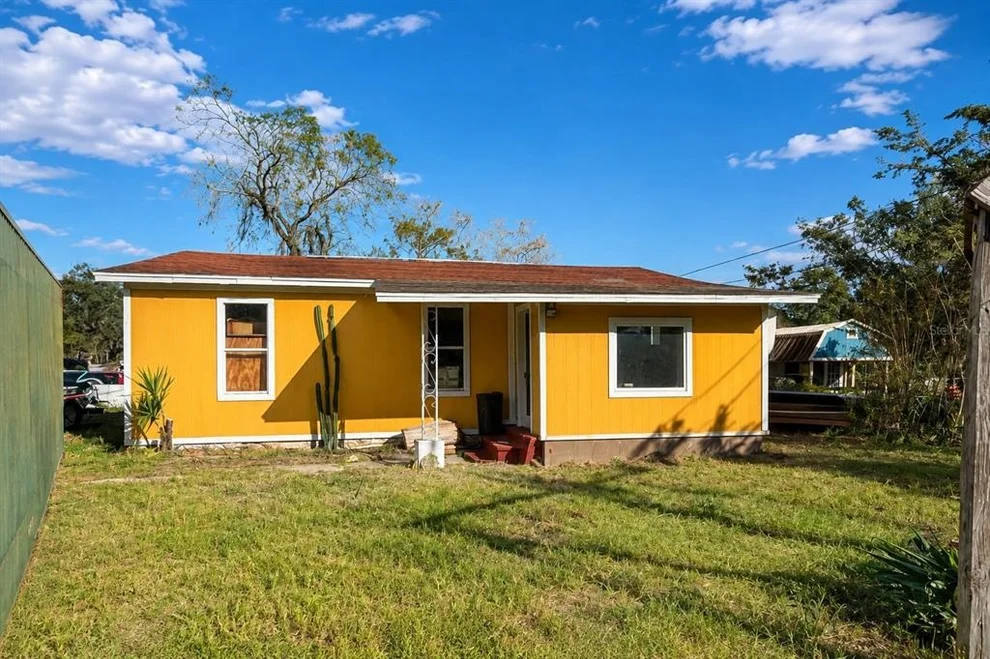 Unit for sale at 33620 VERDA AVENUE, LEESBURG, FL 34788