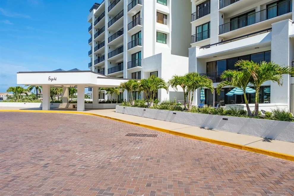 Unit for sale at 8 BELLEVIEW BOULEVARD, BELLEAIR, FL 33756