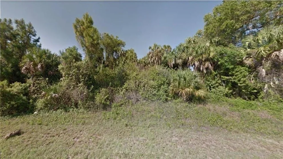 Unit for sale at HAMPSHIRE CIRCLE, NORTH PORT, FL 34288