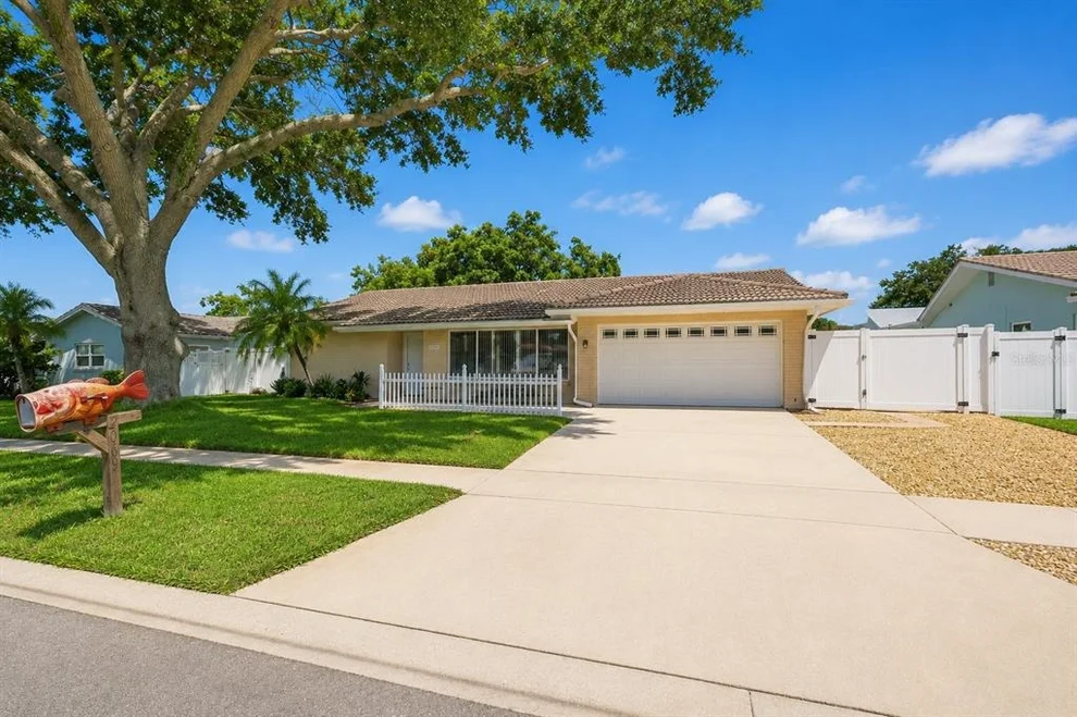 Unit for sale at 2069 KINGFISHER DRIVE, PALM HARBOR, FL 34683