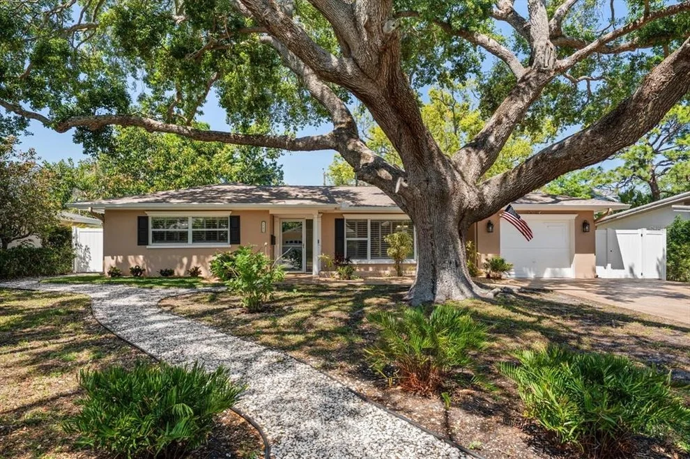 Unit for sale at 1702 MEREDITH LANE, BELLEAIR, FL 33756