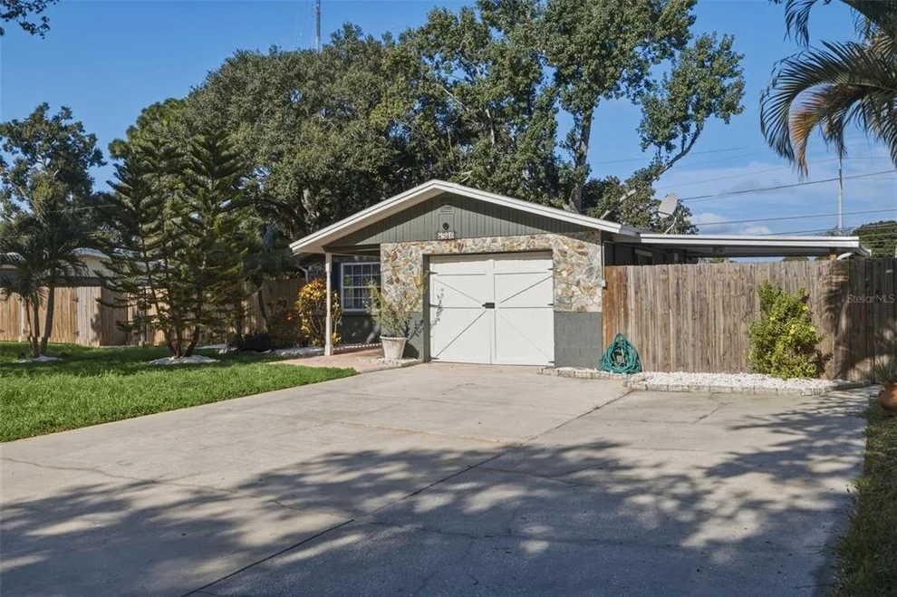 Unit for sale at 8536 QUAIL ROAD, SEMINOLE, FL 33777