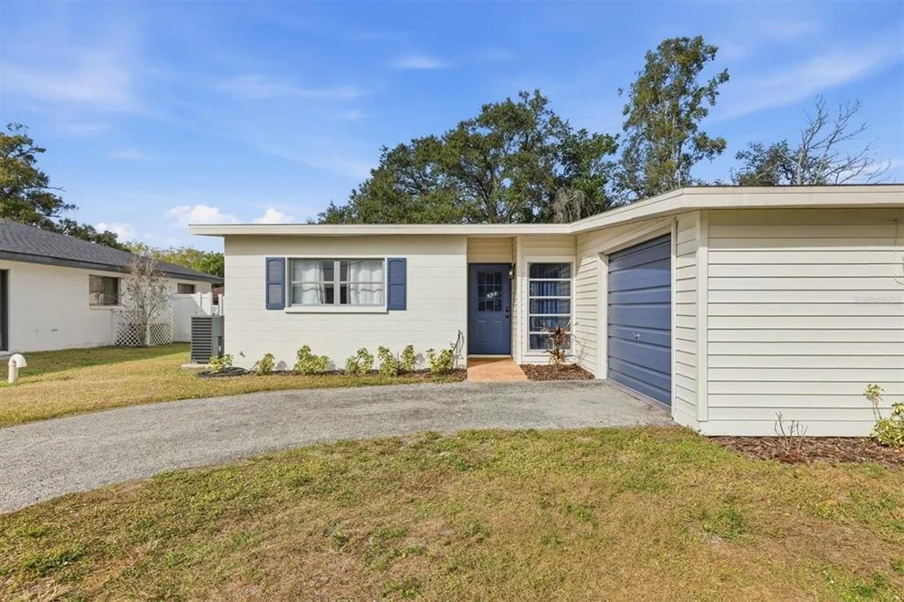 Unit for sale at 4643 BROOKSDALE DRIVE, SARASOTA, FL 34232