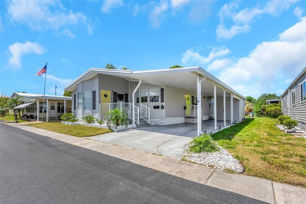 Unit for sale at 106 THATCH PALM STREET W, LARGO, FL 33770