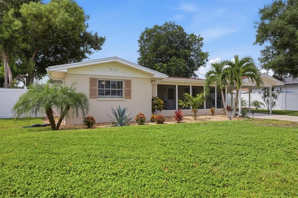 Unit for sale at 630 E SEMINOLE DRIVE, VENICE, FL 34293