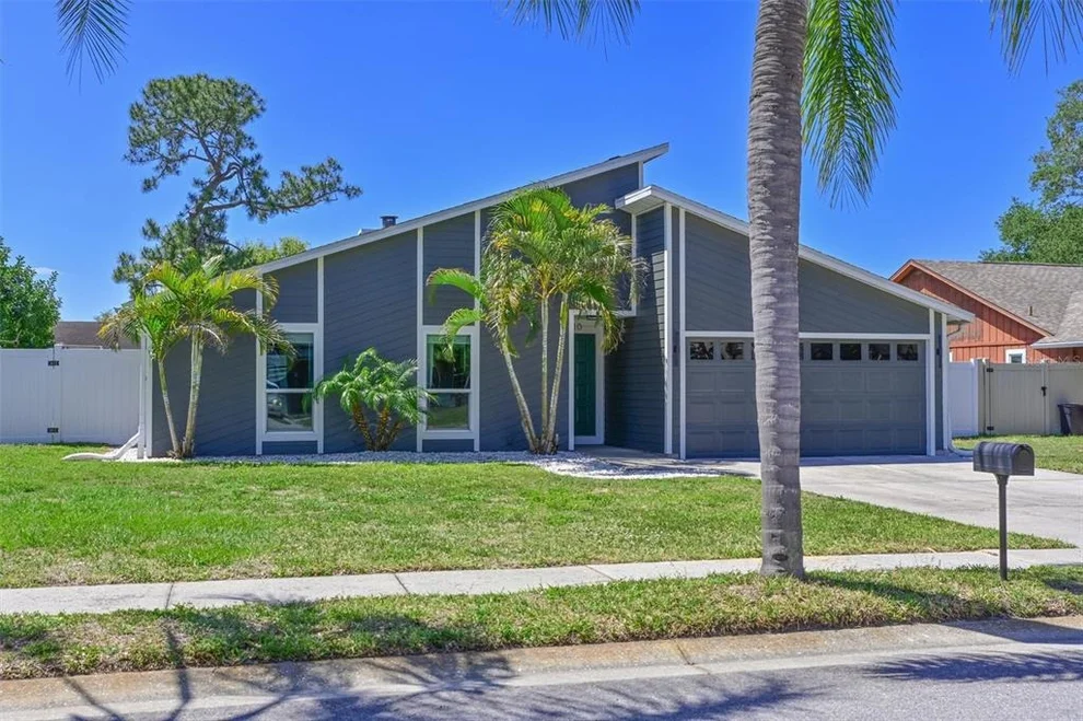 Unit for sale at 910 PLUM TREE LANE, SARASOTA, FL 34243