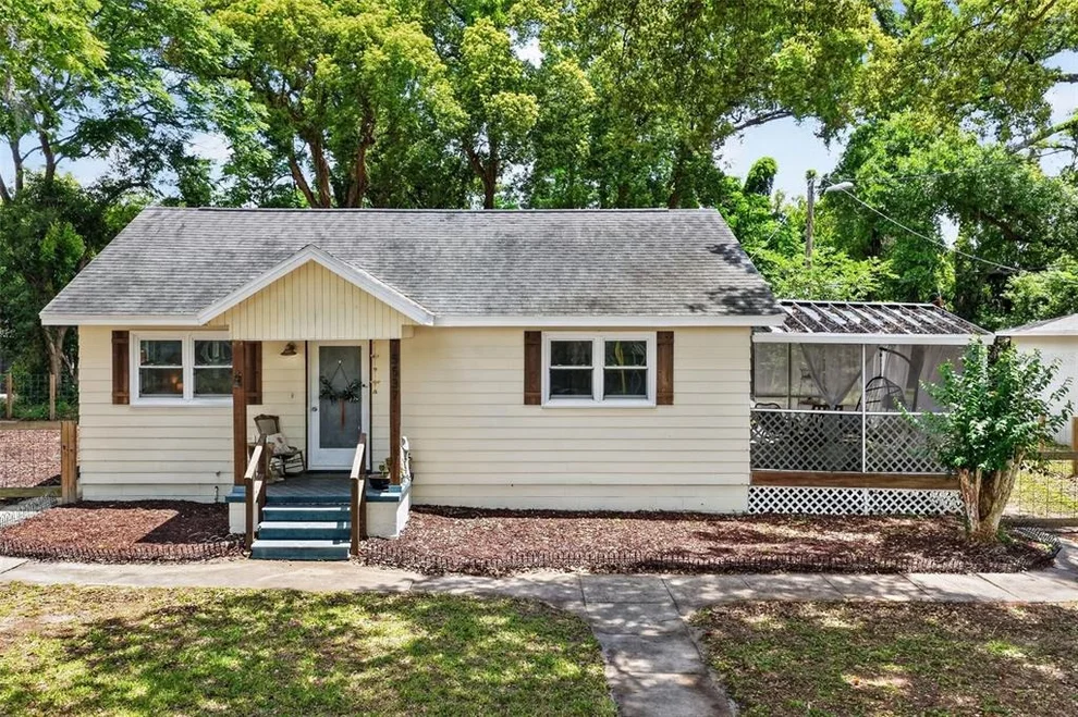 Unit for sale at 5537 LAKE STREET, MOUNT DORA, FL 32757