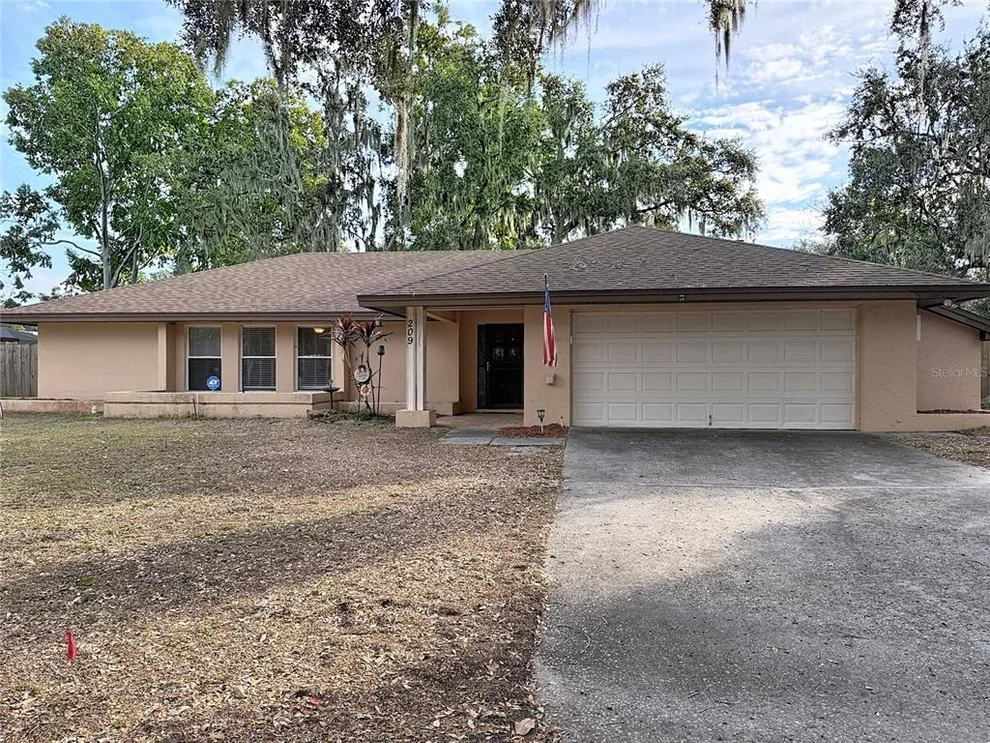 Unit for sale at 209 FIRST STREET, TAVARES, FL 32778