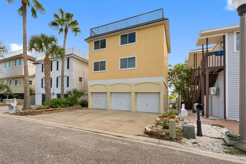 Unit for sale at 18105 1ST STREET E, REDINGTON SHORES, FL 33708