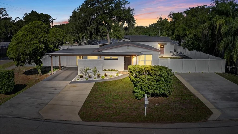 Unit for sale at 10402 N PAWNEE AVENUE, TAMPA, FL 33617