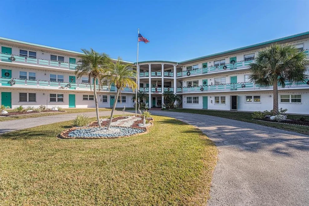 Unit for sale at 1900 59TH AVENUE N, ST PETERSBURG, FL 33714
