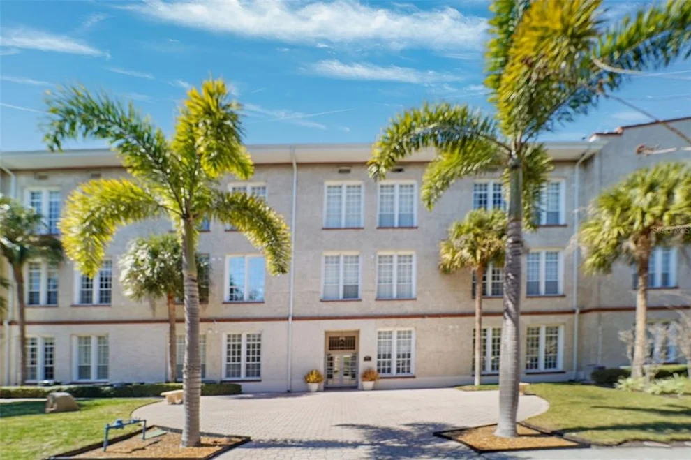 Unit for sale at 701 MIRROR LAKE DRIVE N, ST PETERSBURG, FL 33701