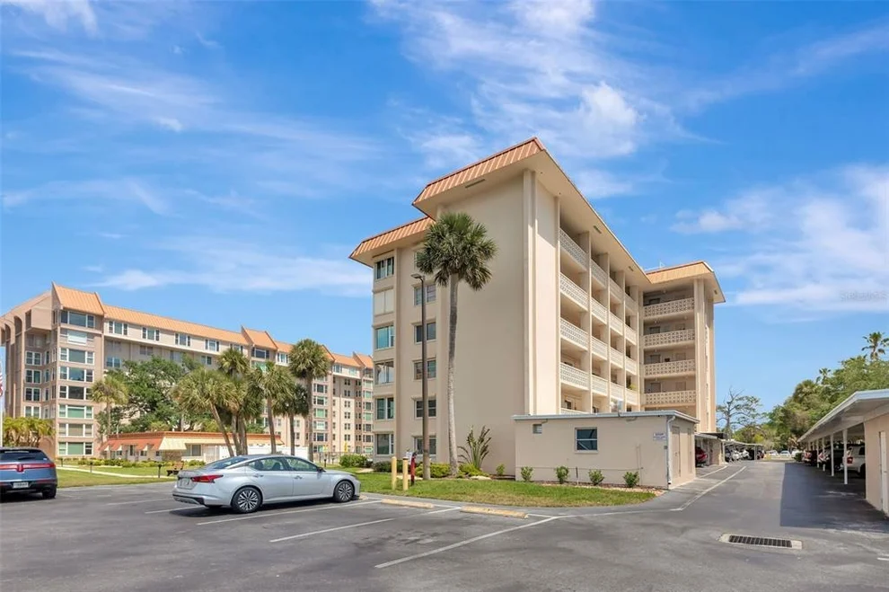 Unit for sale at 620 EDGEWATER DRIVE, DUNEDIN, FL 34698